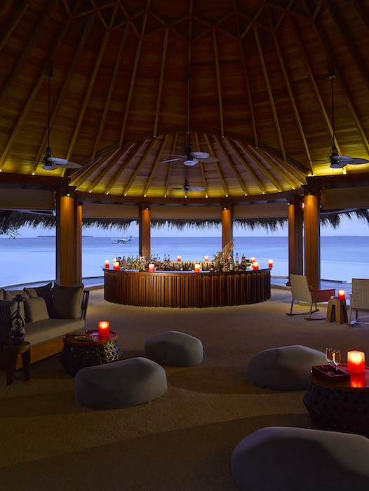 Sand Bar at Dusit Thani thumbnail 2